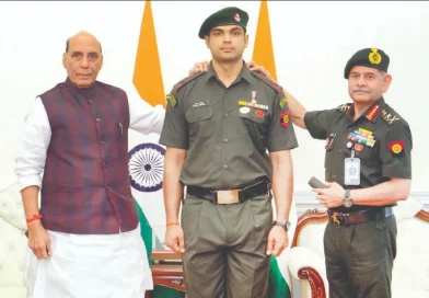 ଅଲିମ୍ପିକ୍ସ ଦୁଇ ପଦକ ବିଜେତା ତଥା ଦେଶର ତାରକା ଜାଭ୍ଲିନ୍ ଫିଙ୍ଗାଳି ନୀରଜ ଚୋପ୍ରାଙ୍କୁ ଭାରତୀୟ ସେନାର ଲେଫ୍ଟନାଣ୍ଟ୍ କର୍ଣ୍ଣେଲ ନିଯୁକ୍ତି ଅଲିମ୍ପିକ୍ସ ଦୁଇ ପଦକ ବିଜେତା ତଥା ଦେଶର ତାରକା ଜାଭ୍ଲିନ୍ ଫିଙ୍ଗାଳି ନୀରଜ ଚୋପ୍ରାଙ୍କୁ ଭାରତୀୟ ସେନାର ଲେଫ୍ଟନାଣ୍ଟ୍ କର୍ଣ୍ଣେଲ ନିଯୁକ୍ତି