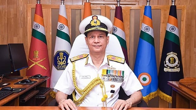 ଭାରତୀୟ ନୌସେନାର ୪୮ତମ ଉପମୁଖ୍ୟ ଭାବେ ଦାୟିତ୍ୱ ନେଲେ ଭାଇସ୍ ଆଡମିରାଲ୍ ଅଜୟ କୋଚ୍ଛାର ଭାରତୀୟ ନୌସେନାର ୪୮ତମ ଉପମୁଖ୍ୟ ଭାବେ ଦାୟିତ୍ୱ ନେଲେ ଭାଇସ୍ ଆଡମିରାଲ୍ ଅଜୟ କୋଚ୍ଛାର