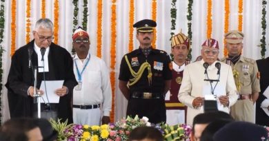 ଉତ୍ତରାଖଣ୍ଡର ନୂତନ ରାଜ୍ୟପାଳ ଭାବେ ଲୋକ ଭବନରେ ଶପଥ ନେଲେ ଢାଲ ସିଂ ବିସେନ ଉତ୍ତରାଖଣ୍ଡର ନୂତନ ରାଜ୍ୟପାଳ ଭାବେ ଲୋକ ଭବନରେ ଶପଥ ନେଲେ ଢାଲ ସିଂ ବିସେନ