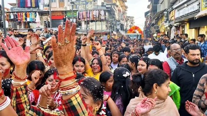 ଶ୍ରୀନଗରର ଦୁର୍ଗୋତ୍ସବ ଆୟୋଜନ ; ଜମ୍ମୁ-କଶ୍ମୀରରେ ଭିନ୍ନ ଧର୍ମ ଓ ସଂସ୍କୃତିର ଲୋକଙ୍କ ମଧ୍ୟରେ ପାରସ୍ପରିକ ସମ୍ମାନ ଓ ସଦ୍ଭାବନା ବୃଦ୍ଧି ଶ୍ରୀନଗରର ଦୁର୍ଗୋତ୍ସବ ଆୟୋଜନ ; ଜମ୍ମୁ-କଶ୍ମୀରରେ ଭିନ୍ନ ଧର୍ମ ଓ ସଂସ୍କୃତିର ଲୋକଙ୍କ ମଧ୍ୟରେ ପାରସ୍ପରିକ ସମ୍ମାନ ଓ ସଦ୍ଭାବନା ବୃଦ୍ଧି